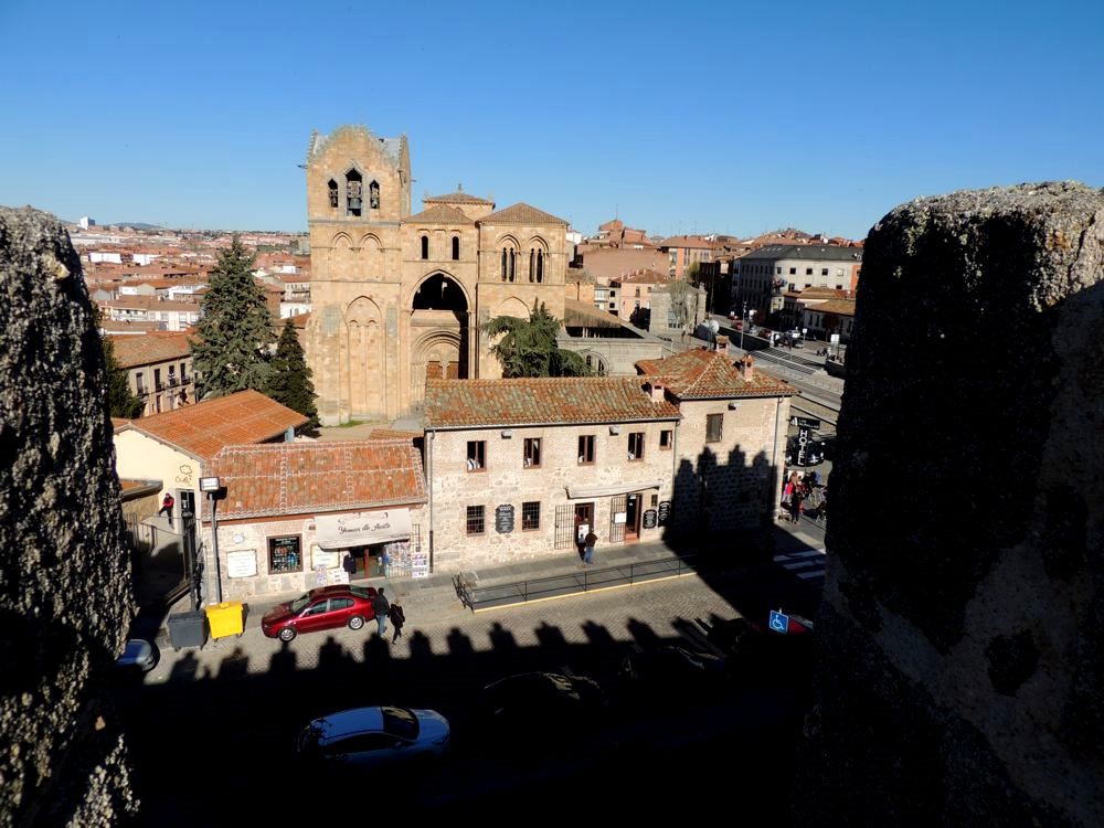 Outside walls (east) - Basilica de San Vincente