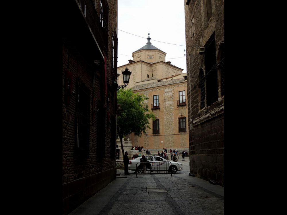 Ahead - Plaza de Ayuntamiento